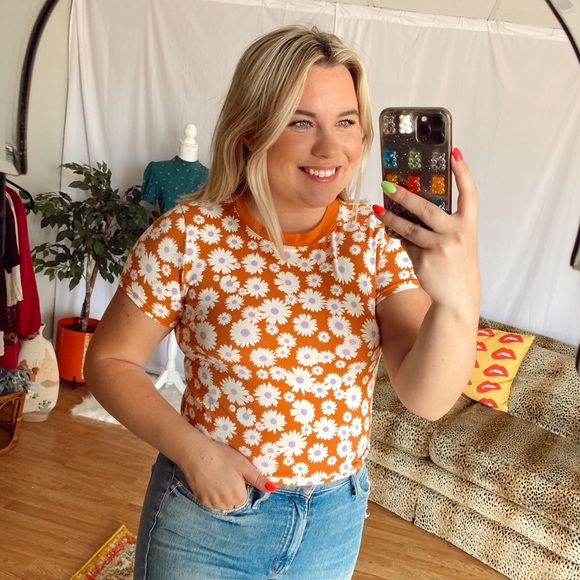 Forever 21 Tops - forever21 retro floral pattern fitted top